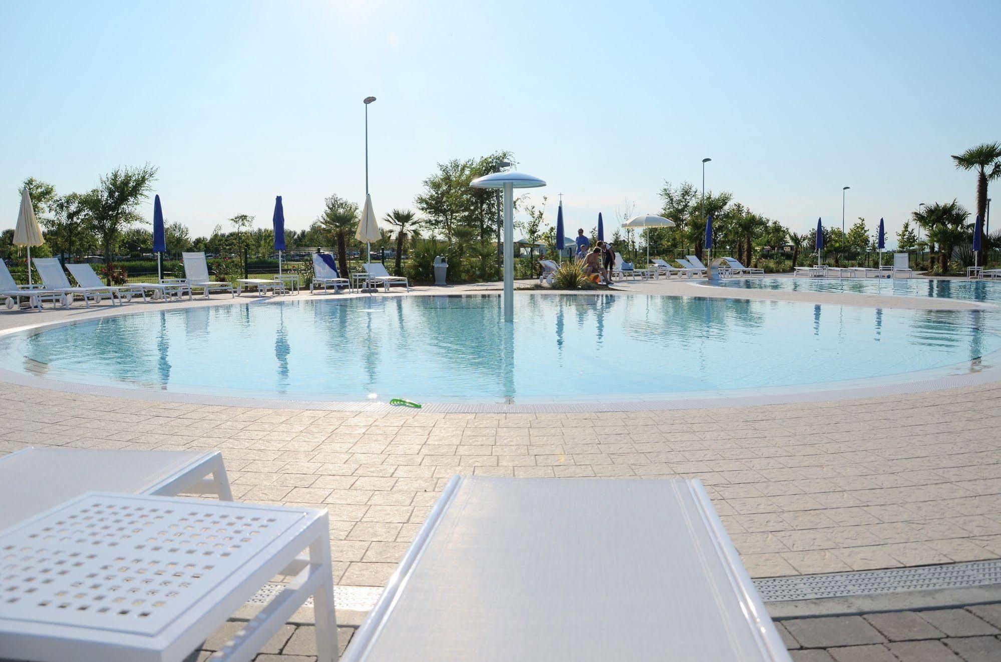 Villaggio Laguna Blu カオルレ エクステリア 写真